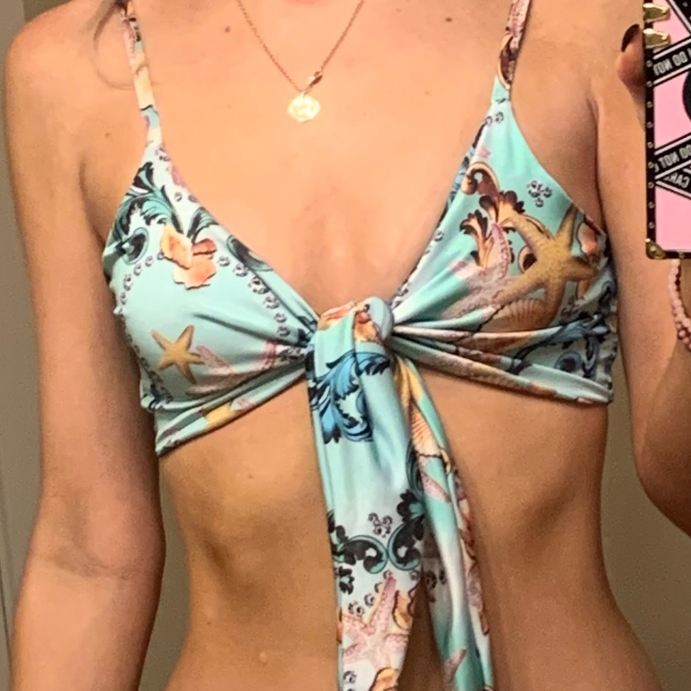 Bikini top